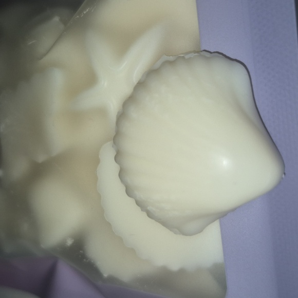 Wax Melts By Nugget - Picture 6 of 9